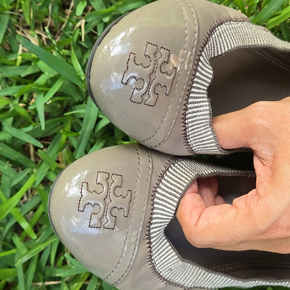 Tory Burch Tan Slip-On Flats Size 9M - Picture 5 of 8
